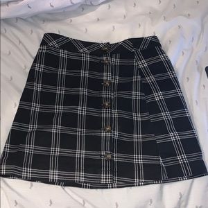 Black and while plaid skirt